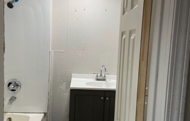 Spacious 3 Bedroom in South Wichita