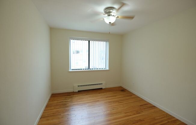 Remodeled 1 Bed Garden Unit