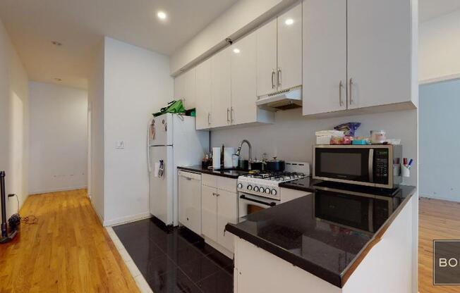 1413 2 AVE