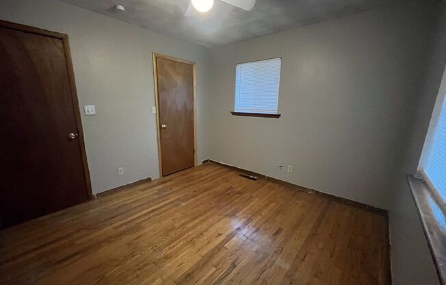 3 beds, 1 bath, $1,050