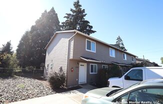 00570- White Rock LLC: 3760-3774 Hawthorne Ave NE