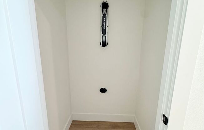 TWO WEEKS FREE RENT! Move-in Special! BRAND NEW 2BD/2.5B End-Unit Townhouse -