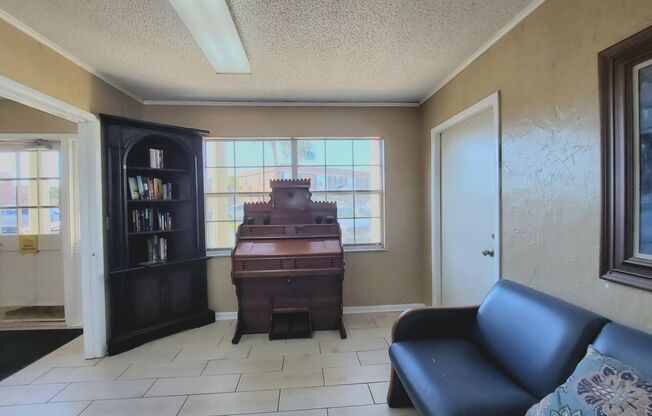 2 beds, 1 bath, $1,395, Unit UNIT N7