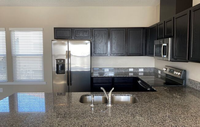 Brand New 1 Bedroom Unit in Laureate Park