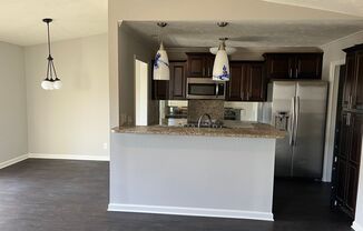 2 beds, 2 baths, 1,124 sqft, $1,450, Unit Unit #10