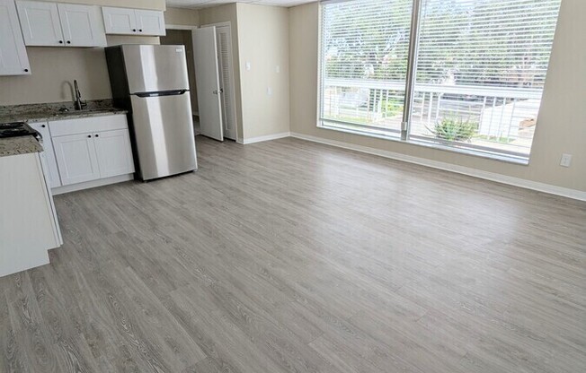 2852 20 AVE N
