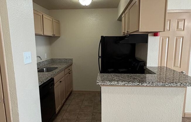 1 bed, 1 bath, 682 sqft, $925, Unit 707