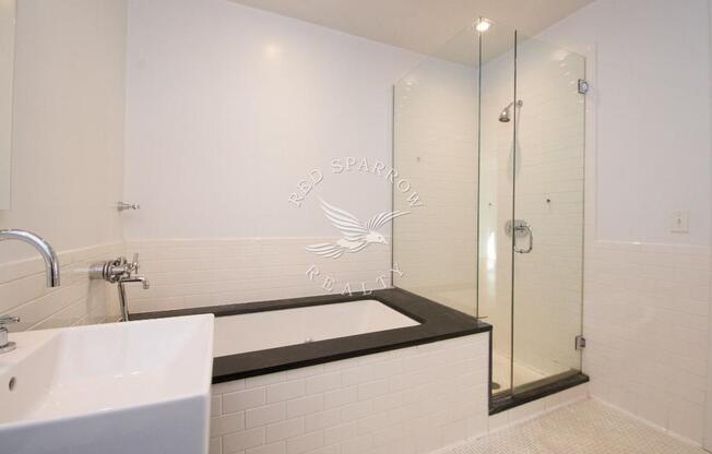 1 bed, 1 bath, 1,704 sqft, $5,895, Unit 17M