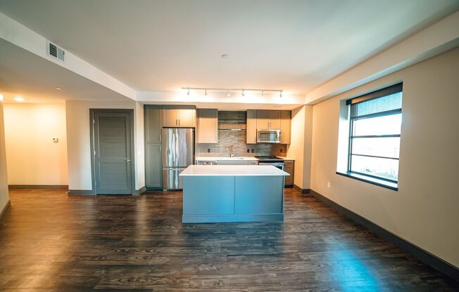 1 bed, 1 bath, 959 sqft, $2,170, Unit 510