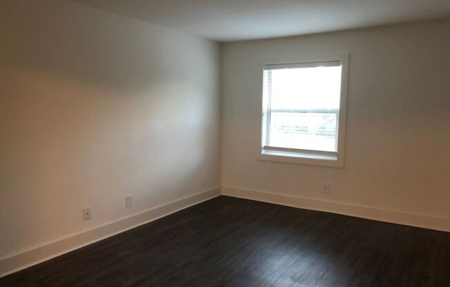 2 beds, 1 bath, 637 sqft, $1,750, Unit 212-C04