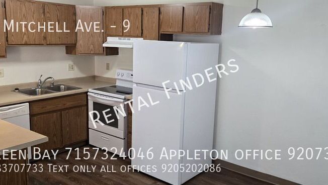 109 E MITCHELL AVE