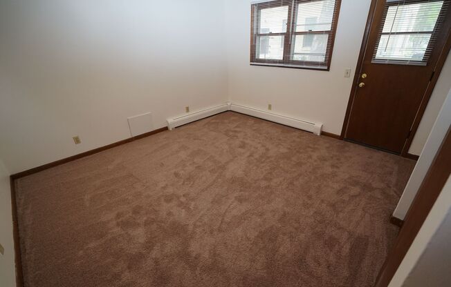 1 bed, 1 bath, $1,055, Unit 2714