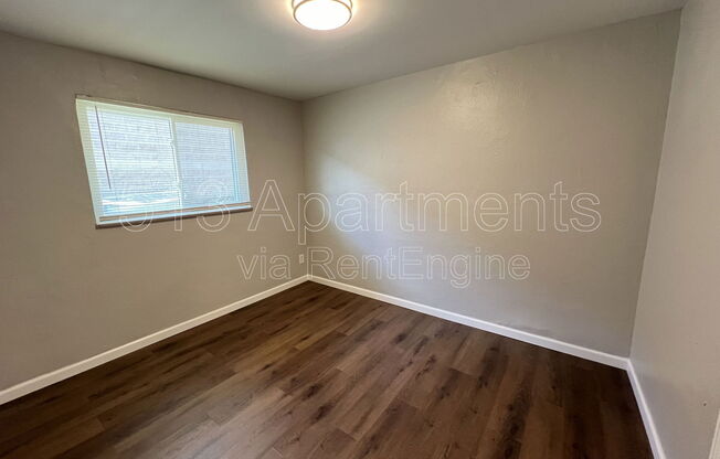 524 ROCKDALE AVE