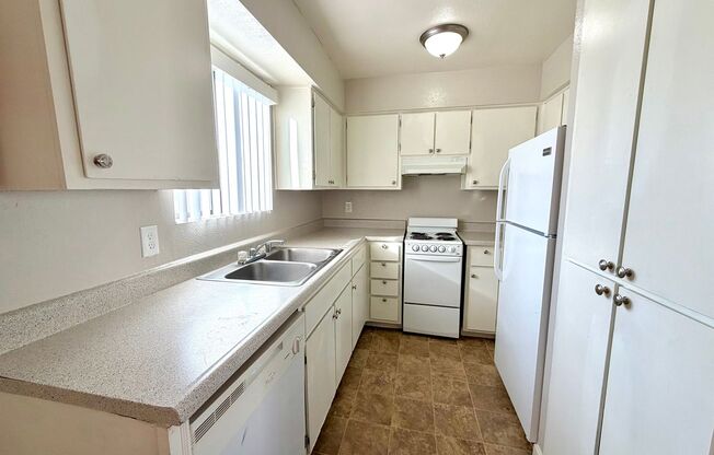 Lomas Townhouse Apartments