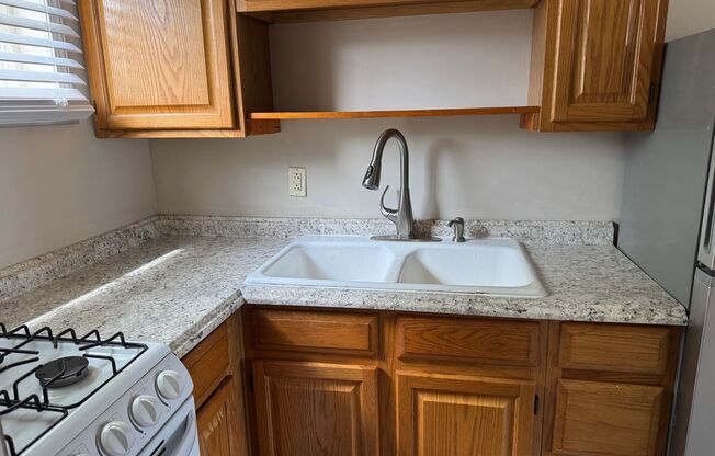 116-118 W. Chestnut St