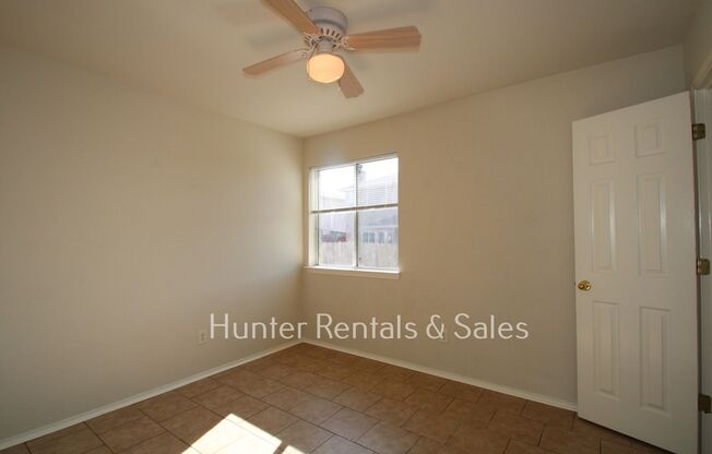 3 beds, 2 baths, $1,450