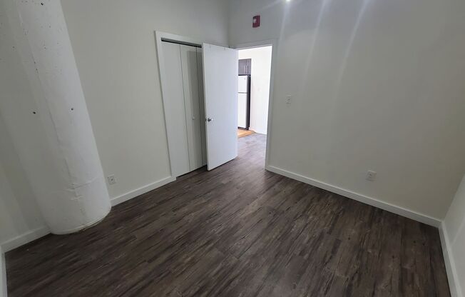 2 beds, 1 bath, 1,200 sqft, $2,000, Unit 302