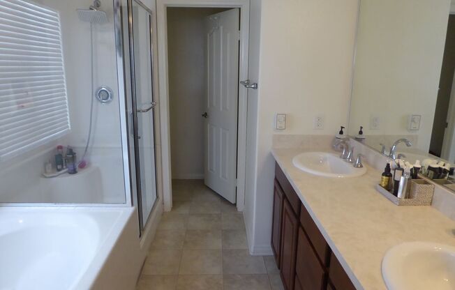 Beautiful 3-Bedroom West Creek Home in Valencia!