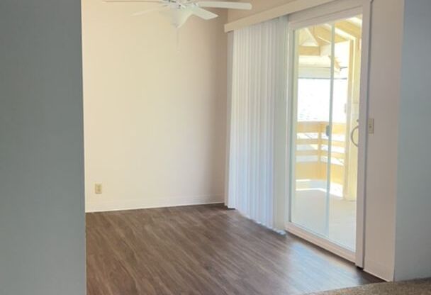 2 beds, 1 bath, 905 sqft, $1,425