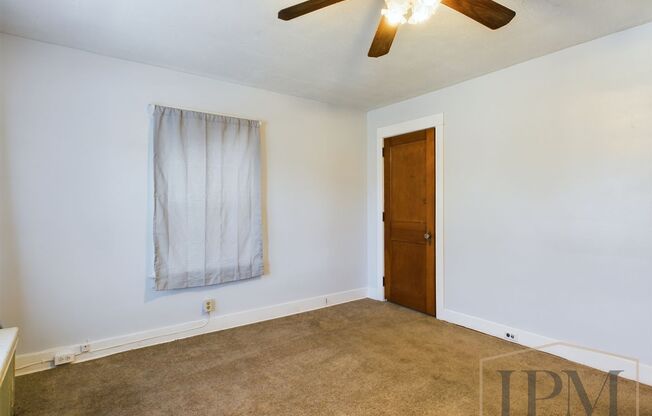 3 beds, 1 bath, $1,595