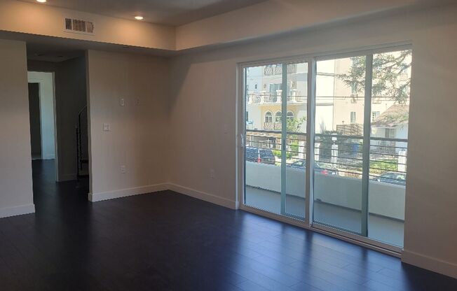 5758 Camellia Ave.