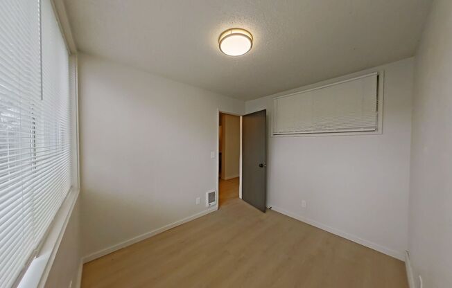 2 beds, 1 bath, 647 sqft, $1,660, Unit 21A