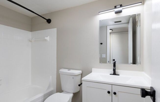 Bathroom-Renovated (1BR,1BA 690SF)
