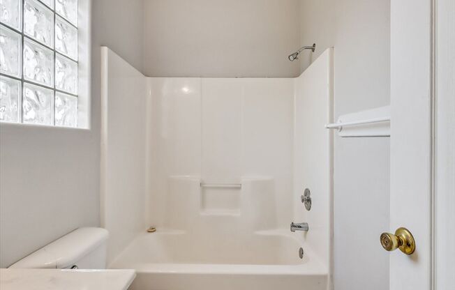 2 beds, 2 baths, $1,395
