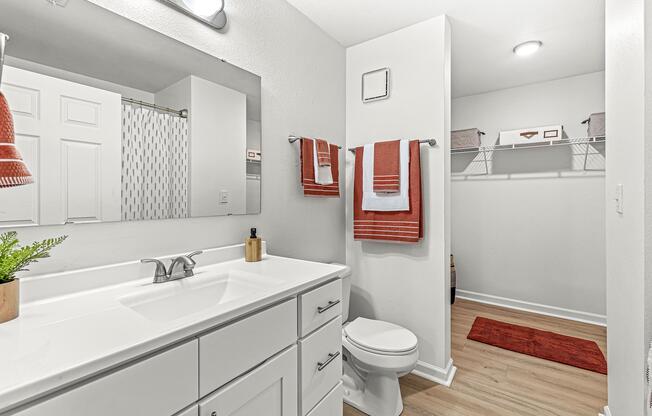 2 beds, 2 baths, 942 sqft, $1,349