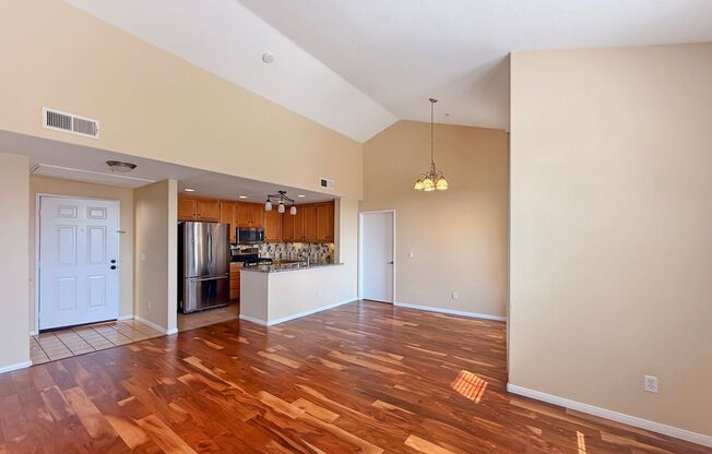 Charming 2BR/2BA Condo in Chula Vista!