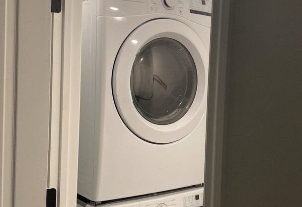 1322 Locust Street - GRNZ XI