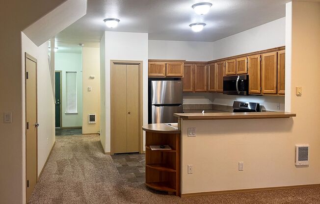 2 beds, 2.5 baths, 1,150 sqft, $1,595, Unit 3756-105
