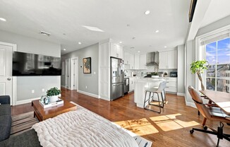 194 K ST