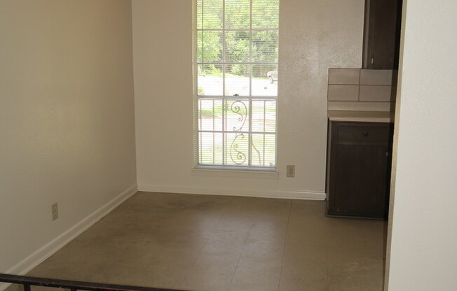 3 beds, 2 baths, $2,000