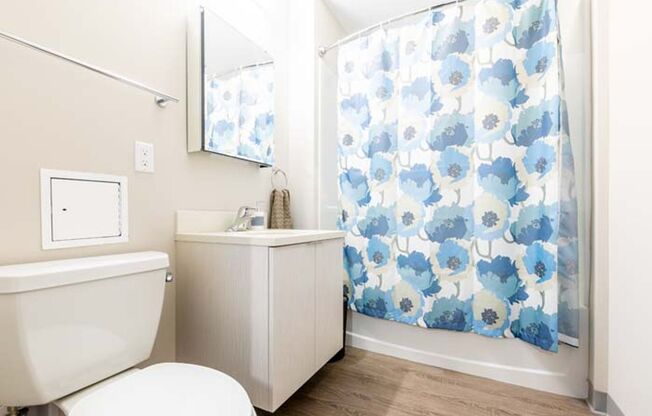 Studio, 1 bath, 370 sqft, $1,099, Unit 514