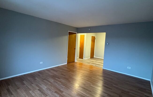 1 bed, 1 bath, $1,000, Unit 2922 2A