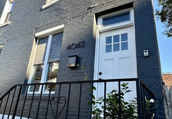 4042 GENEVA ST