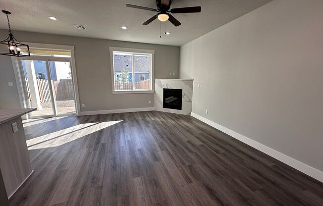 3 beds, 2.5 baths, 1,540 sqft, $2,450, Unit 1065 Sassafras St