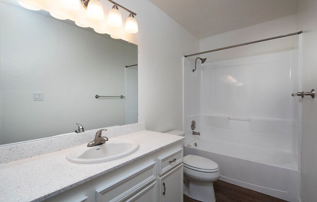 2 beds, 2 baths, 900 sqft, $2,895, Unit 01