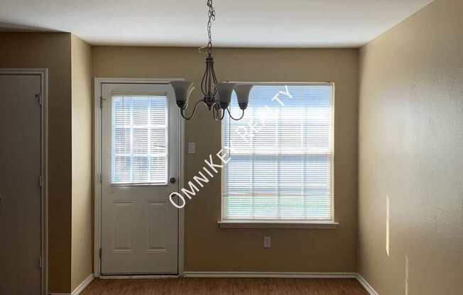 1434 Mission Hills Lane