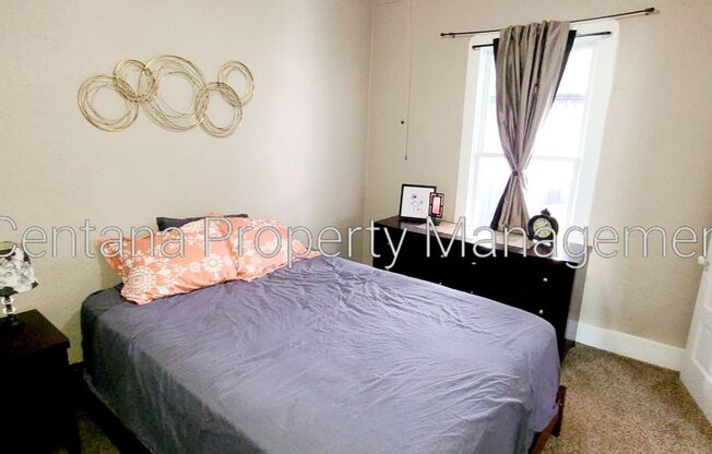 3 beds, 2 baths, $1,600