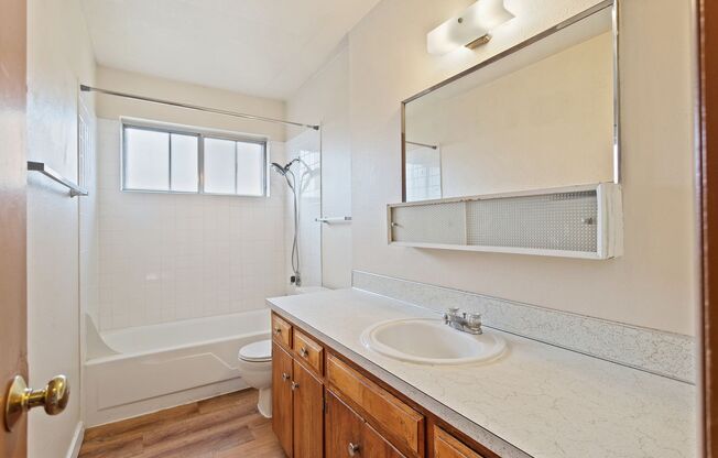 2 beds, 1 bath, 685 sqft, $1,195, Unit 8069