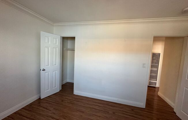 2 beds, 1 bath, 960 sqft, $2,295, Unit Compton Duplex 2128