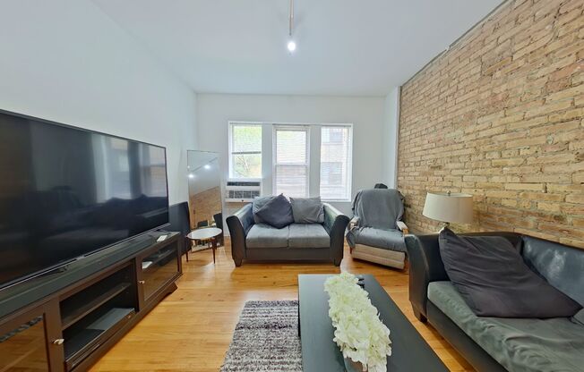 2 beds, 1 bath, 850 sqft, $2,800, Unit 1315 1A