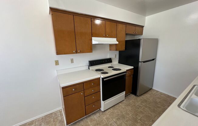 2 beds, 1 bath, $1,695