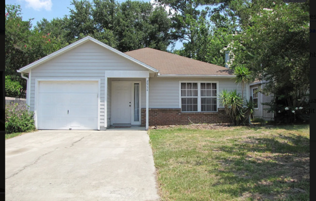 3 Bed/ 2 Bath Home in Serenola Manor
