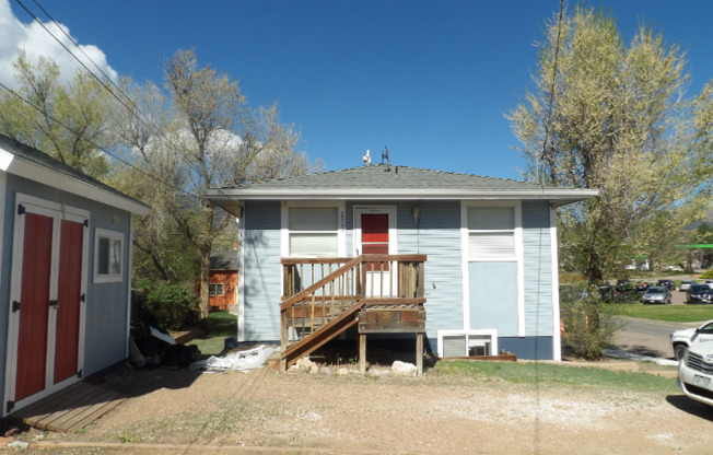 1633 Manitou Blvd