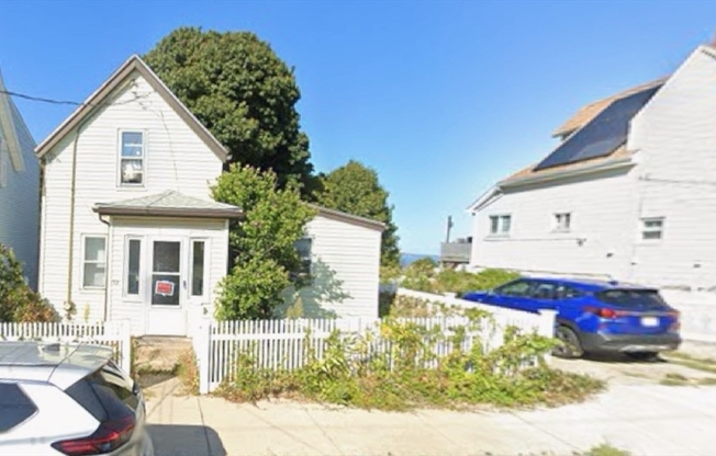 52 CREST AVE