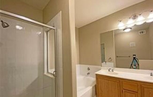 2 beds, 2 baths, $1,600, Unit UNIT 203