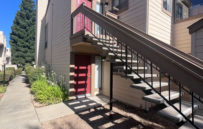 NICE UPDATED CONDO IN ROLLINGWOOD POINTE!!